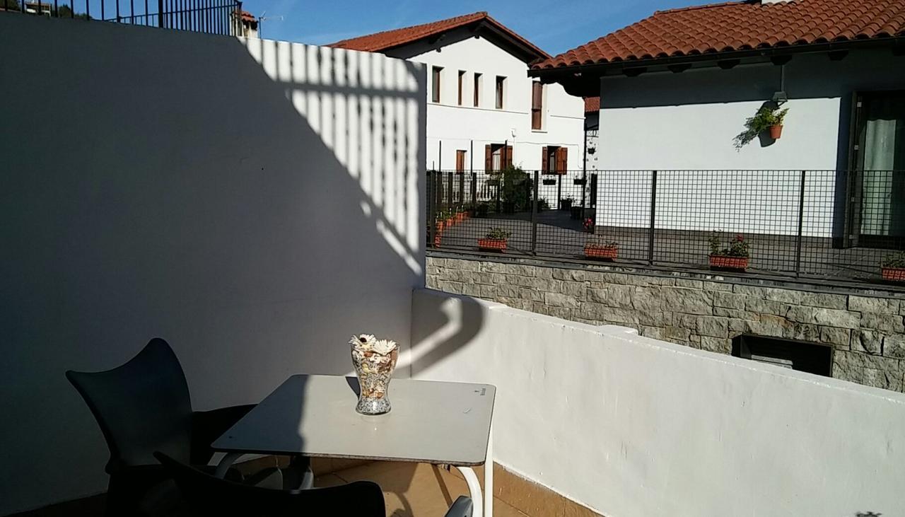Hostal Ekaitza Hotel Lesaka Exterior foto