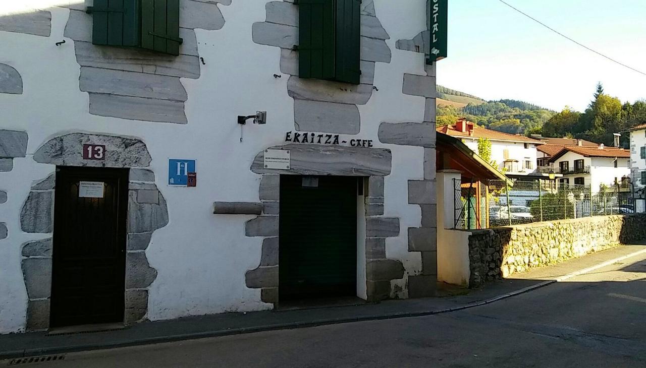 Hostal Ekaitza Hotel Lesaka Exterior foto
